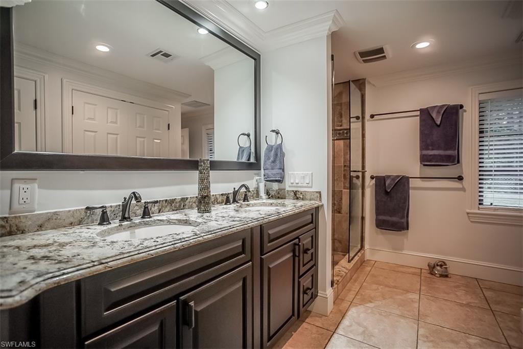 OAKES ESTATES - Residential