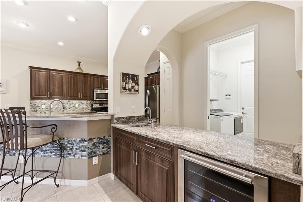 LONGSHORE LAKE - Residential