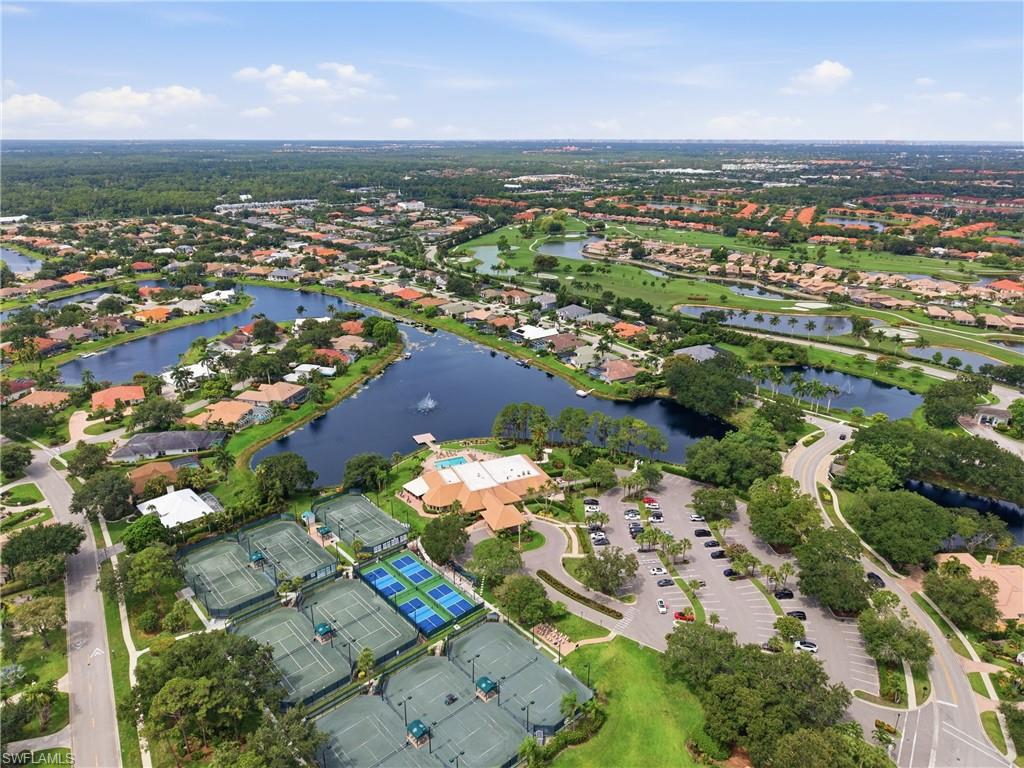 LONGSHORE LAKE - Residential