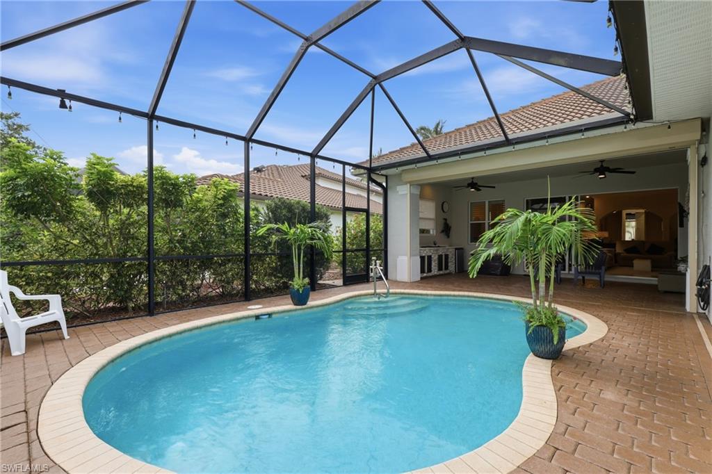 LONGSHORE LAKE - Residential