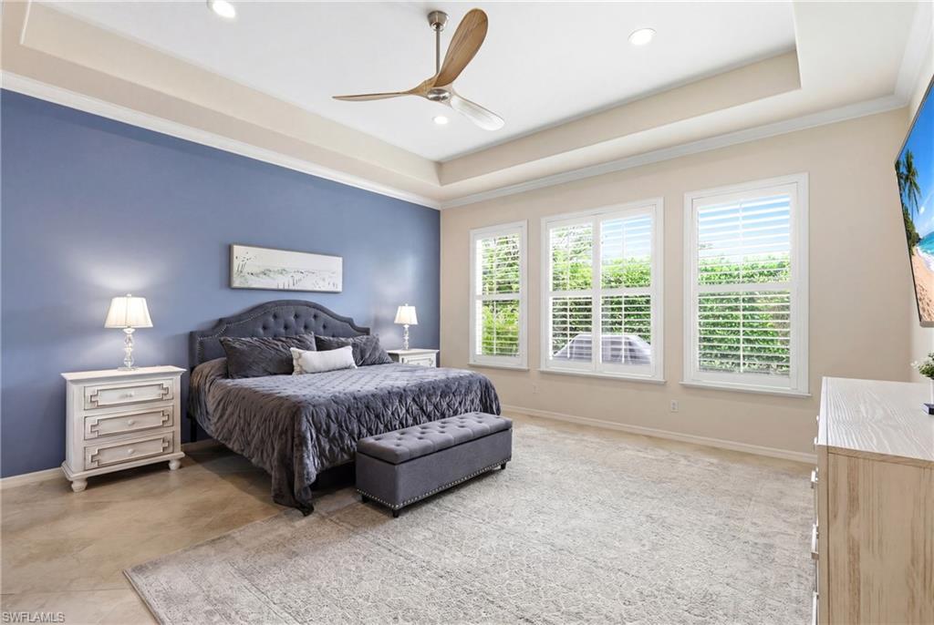 LONGSHORE LAKE - Residential