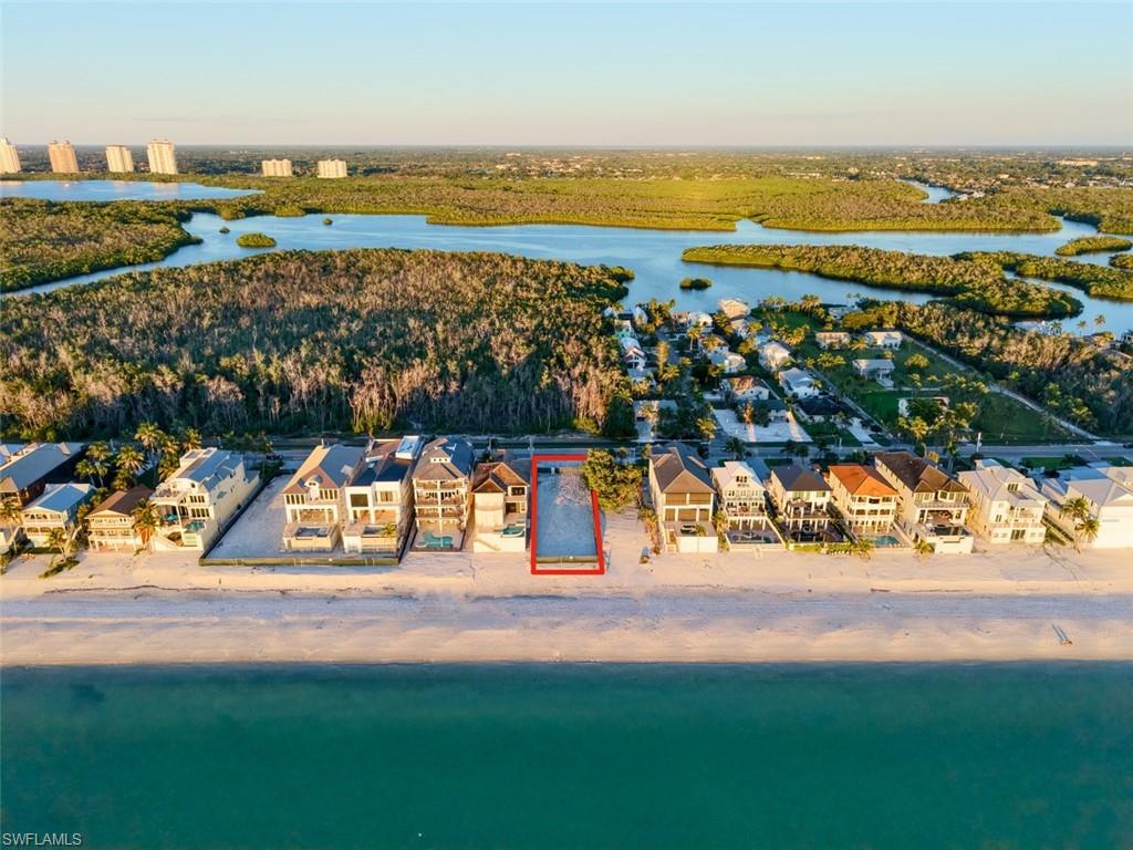 BONITA BEACH - Land