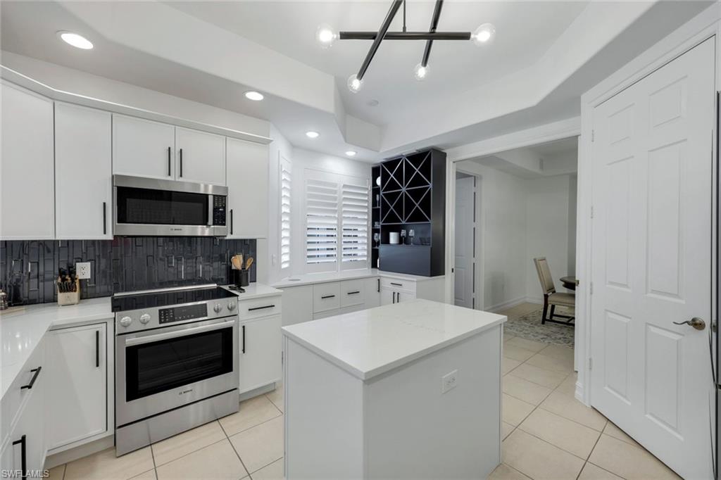 BELLAVISTA AT MIROMAR LAKES - Residential
