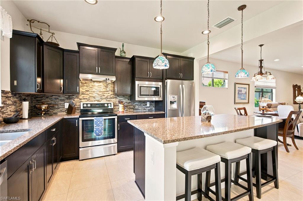 BELLERA WALK - Residential
