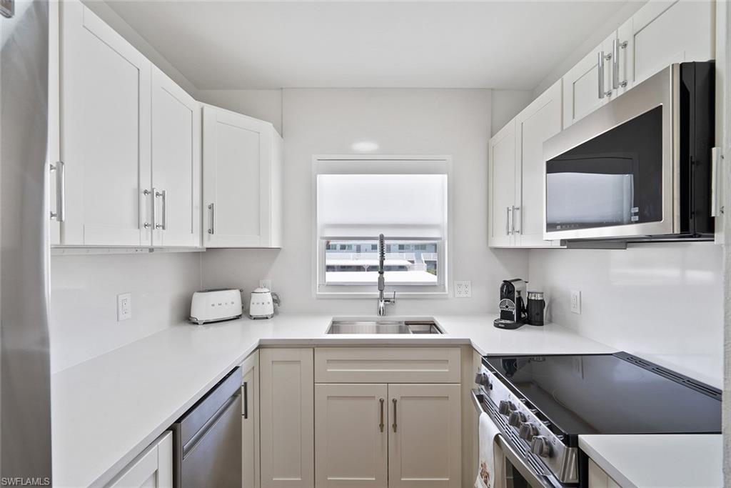 HERON CLUB - Residential Lease