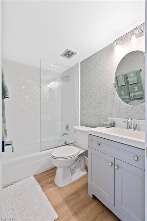 HERON CLUB - Residential Lease
