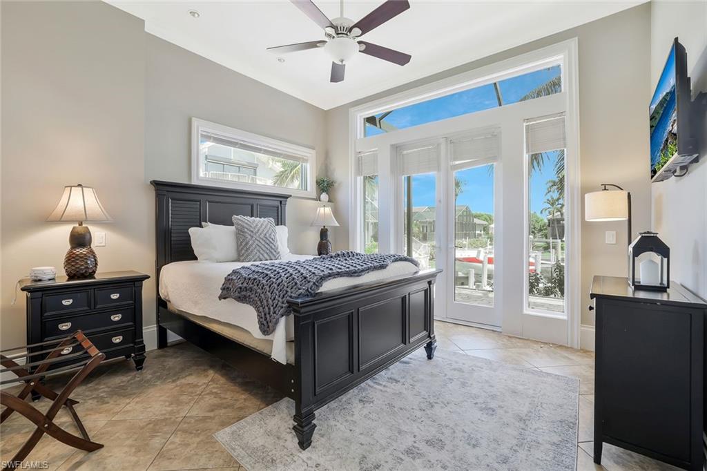 MARCO BEACH - Residential