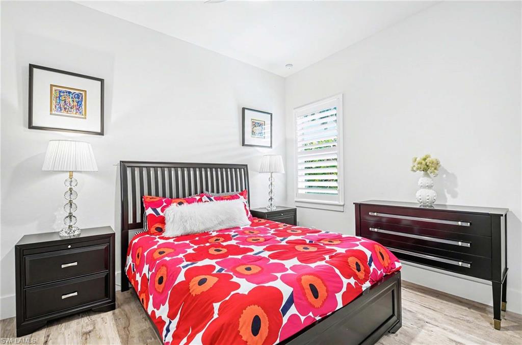 LAKE PARK - Residential