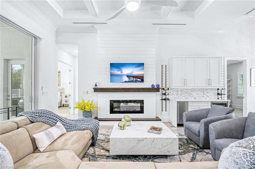 LAKE PARK - Residential
