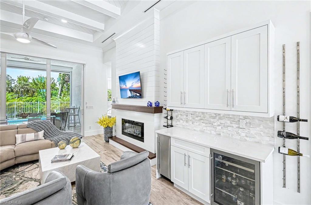 LAKE PARK - Residential