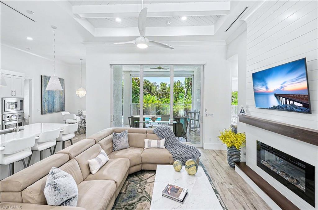 LAKE PARK - Residential