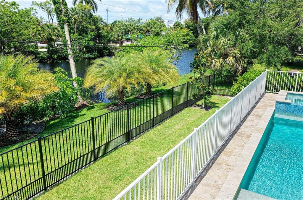 LAKE PARK - Residential
