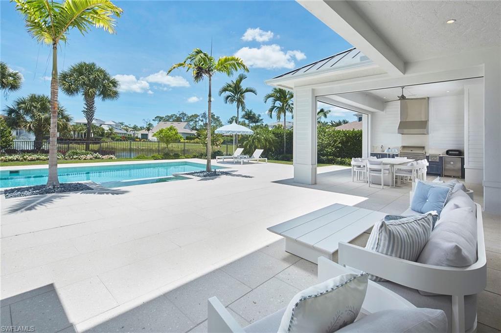 THE ENCLAVE OF DISTINCTION - Residential