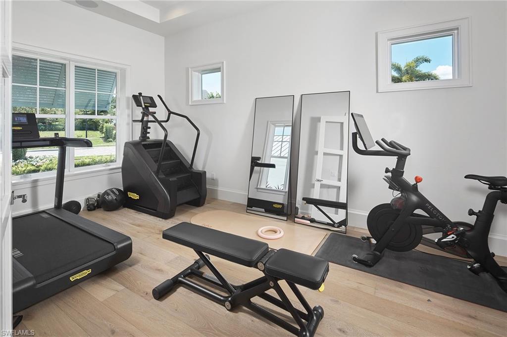 THE ENCLAVE OF DISTINCTION - Residential