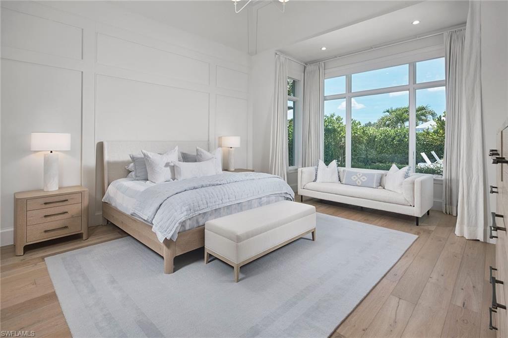 THE ENCLAVE OF DISTINCTION - Residential