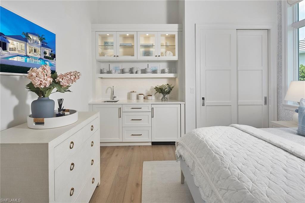 THE ENCLAVE OF DISTINCTION - Residential