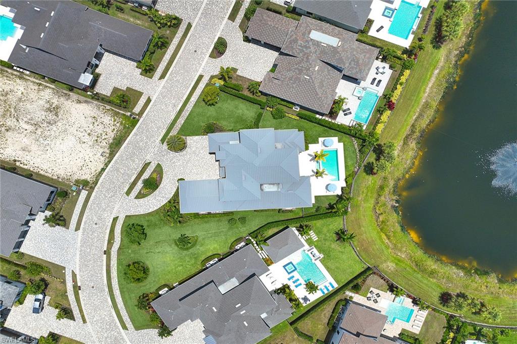 THE ENCLAVE OF DISTINCTION - Residential