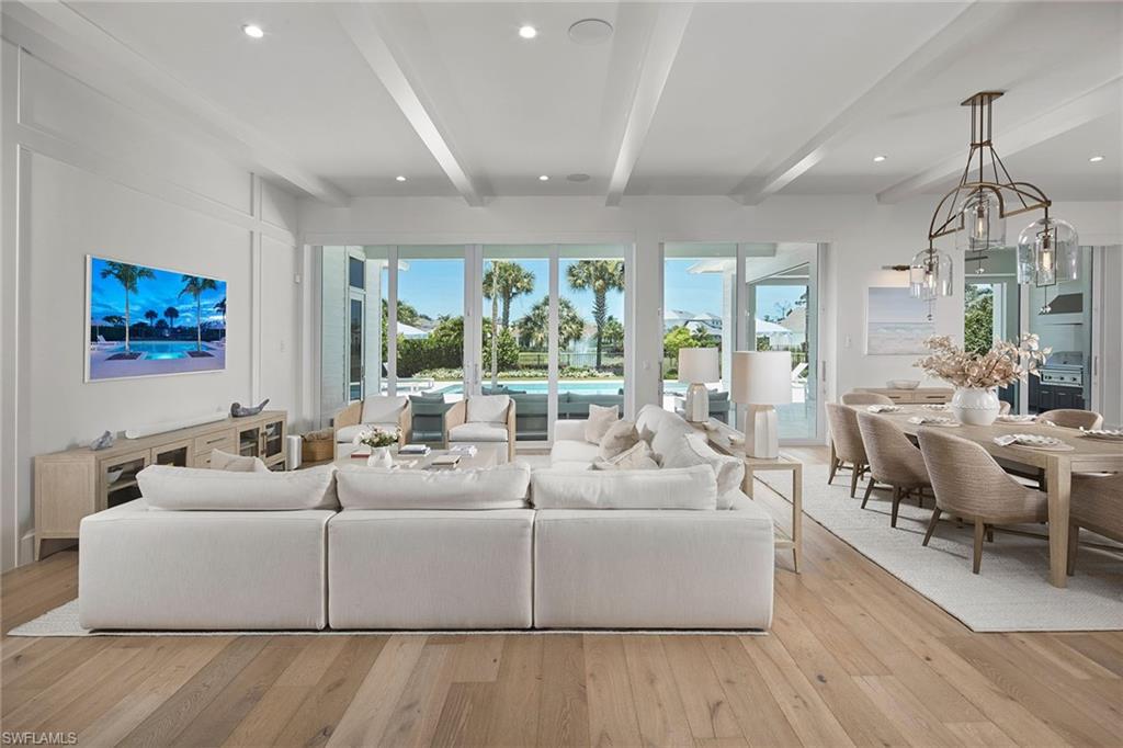 THE ENCLAVE OF DISTINCTION - Residential