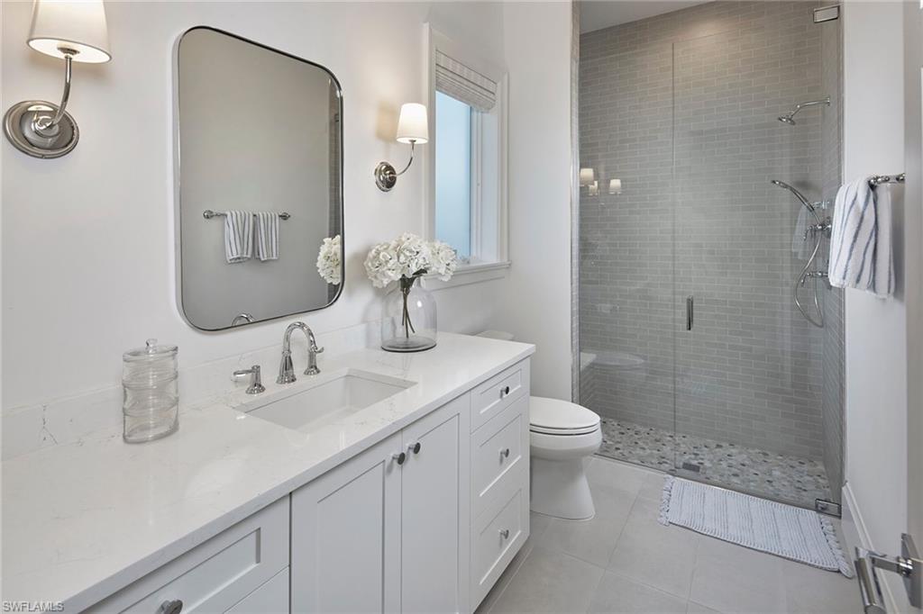 THE ENCLAVE OF DISTINCTION - Residential