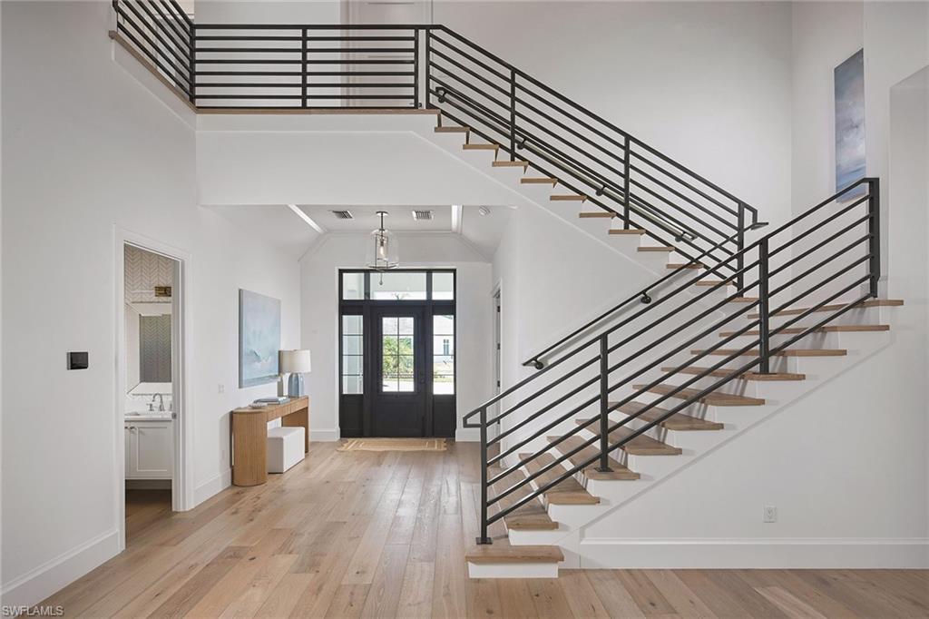 THE ENCLAVE OF DISTINCTION - Residential