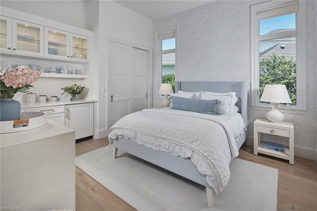 THE ENCLAVE OF DISTINCTION - Residential
