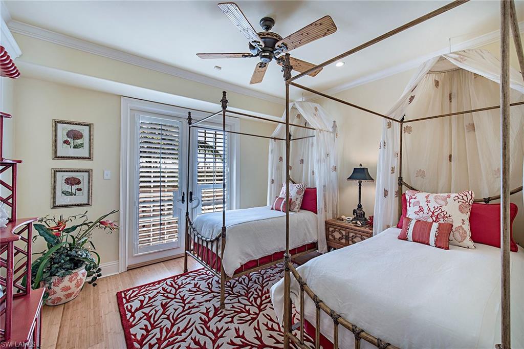 HIDEAWAY BEACH - Residential