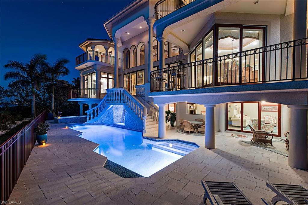 HIDEAWAY BEACH - Residential