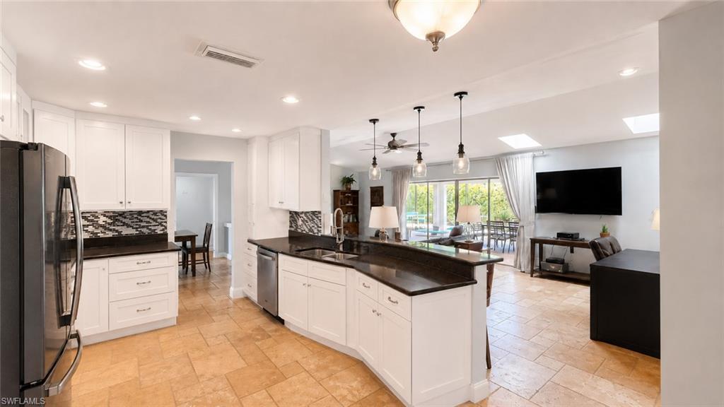 VICTORIA PARK II - Residential Lease