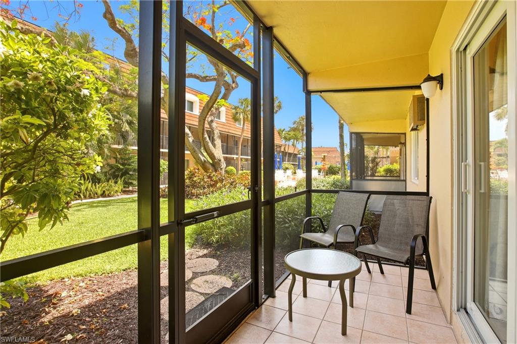 ISLAND MANOR APTS - Residential