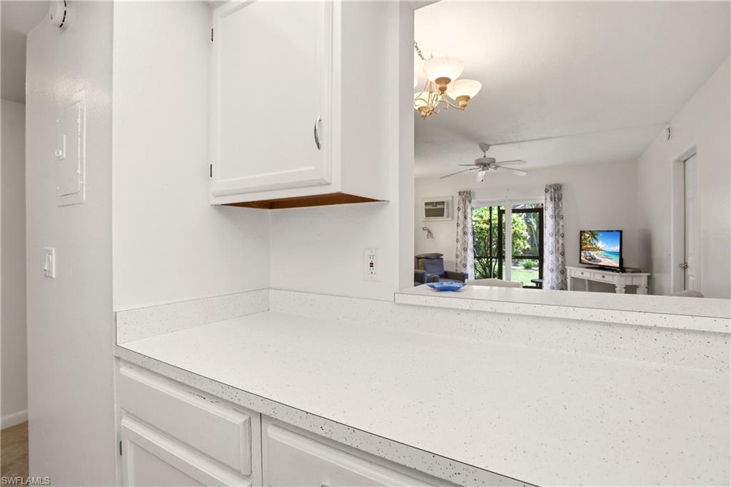 ISLAND MANOR APTS - Residential