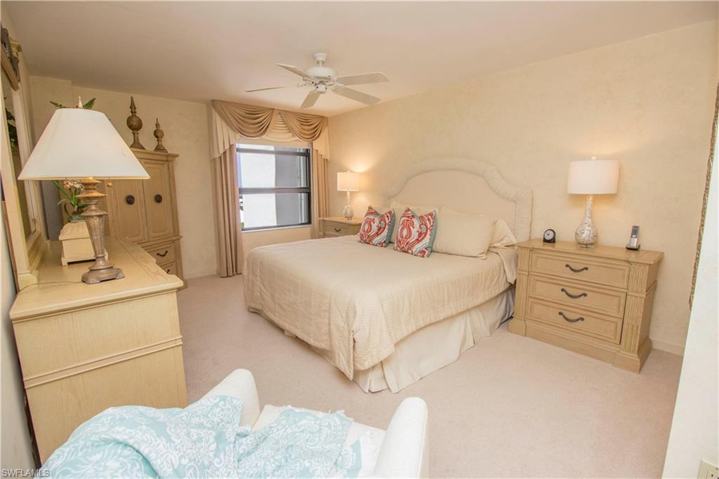 ROYAL SEAFARER - Residential