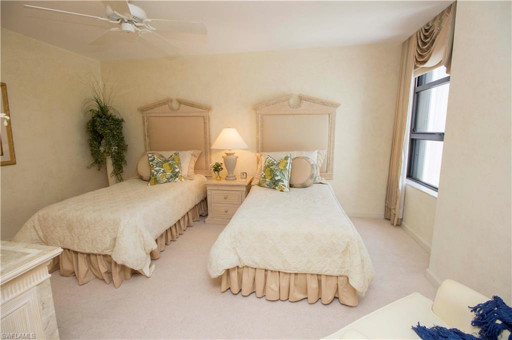 ROYAL SEAFARER - Residential