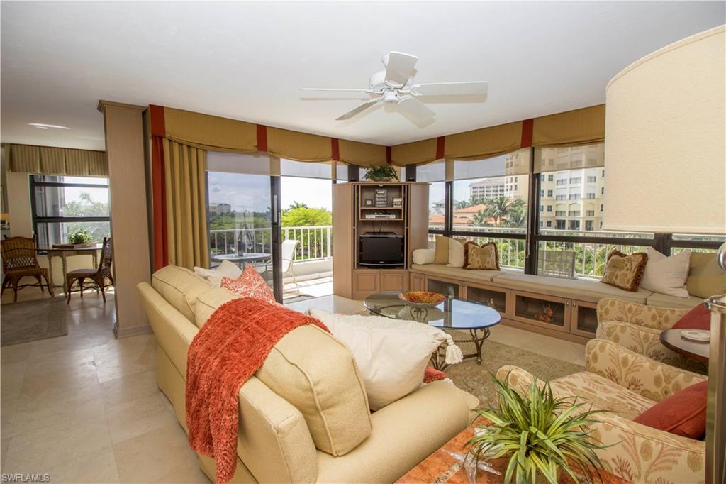 ROYAL SEAFARER - Residential