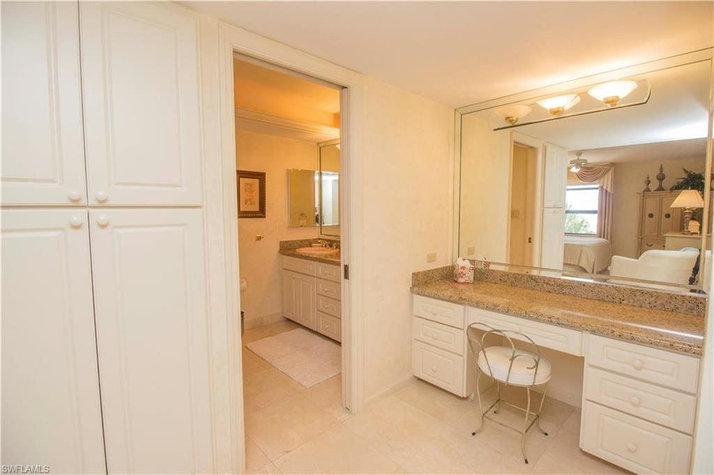 ROYAL SEAFARER - Residential