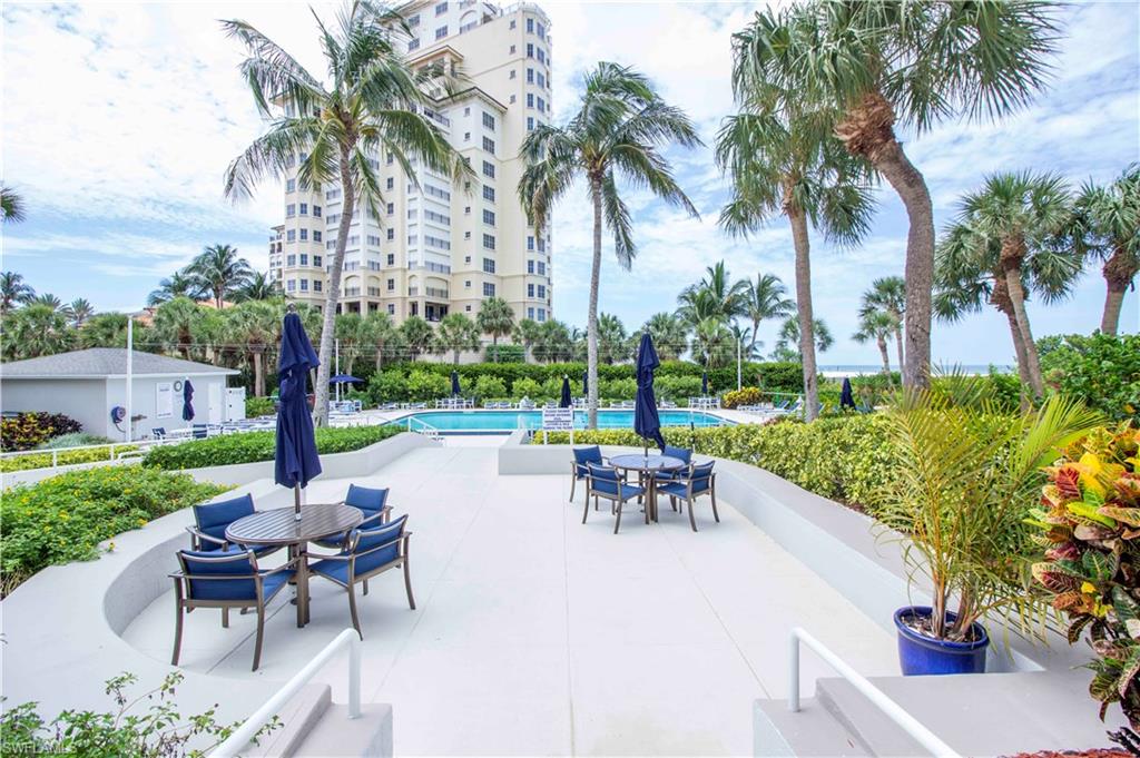 ROYAL SEAFARER - Residential