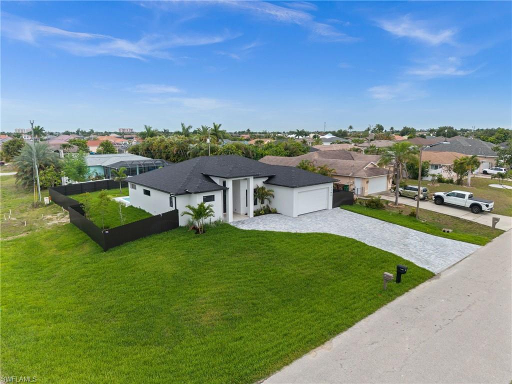CAPE CORAL - Residential