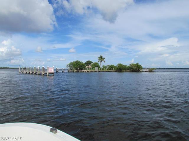 FORT MYERS - Land