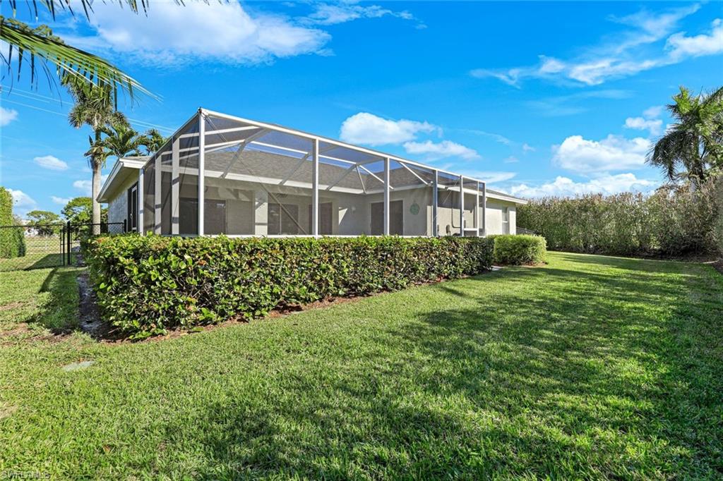 MARCO BEACH - Residential