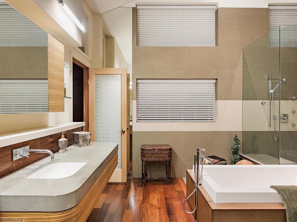 AQUALANE SHORES - Residential
