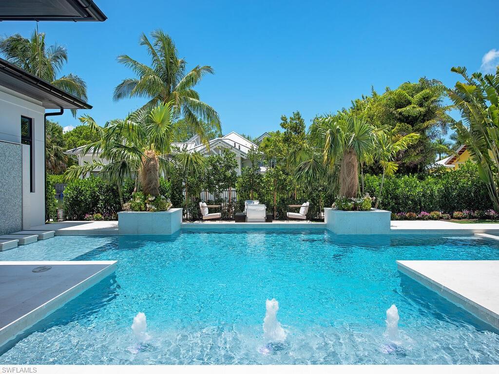 OLDE NAPLES - Residential