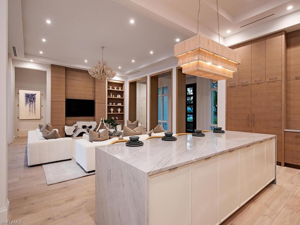 OLDE NAPLES - Residential