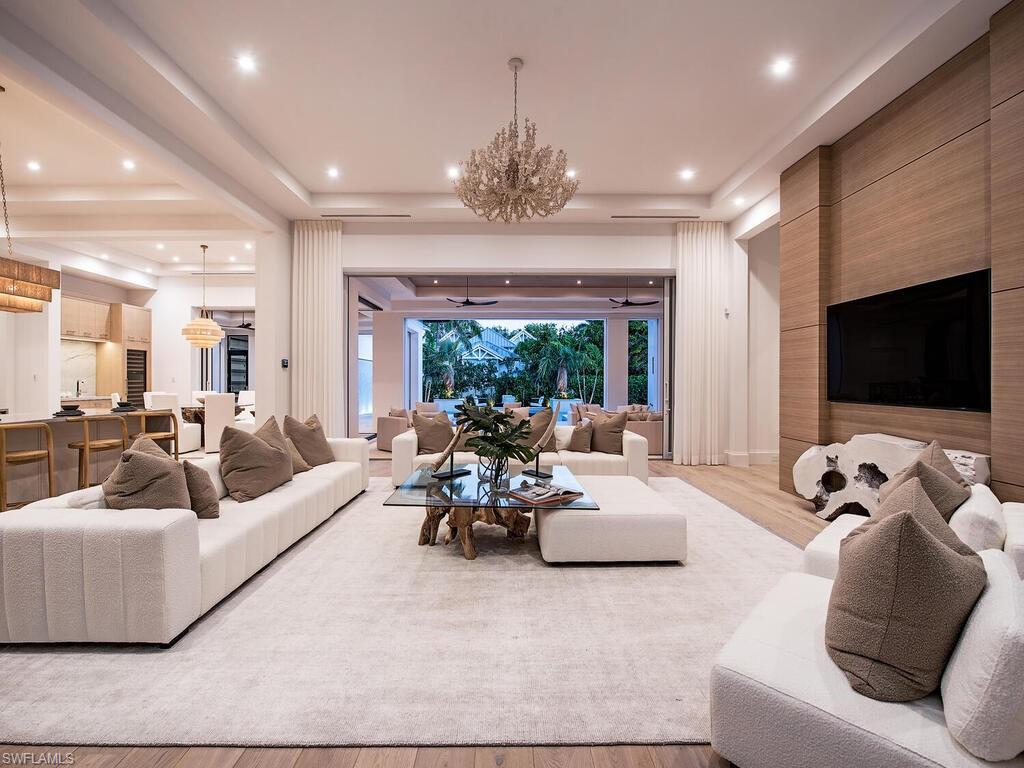 OLDE NAPLES - Residential