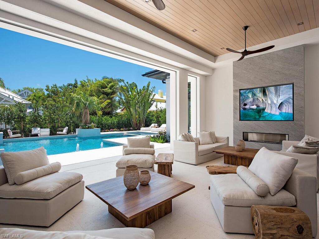 OLDE NAPLES - Residential