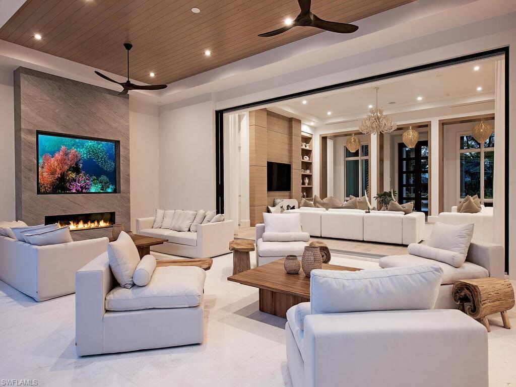 OLDE NAPLES - Residential
