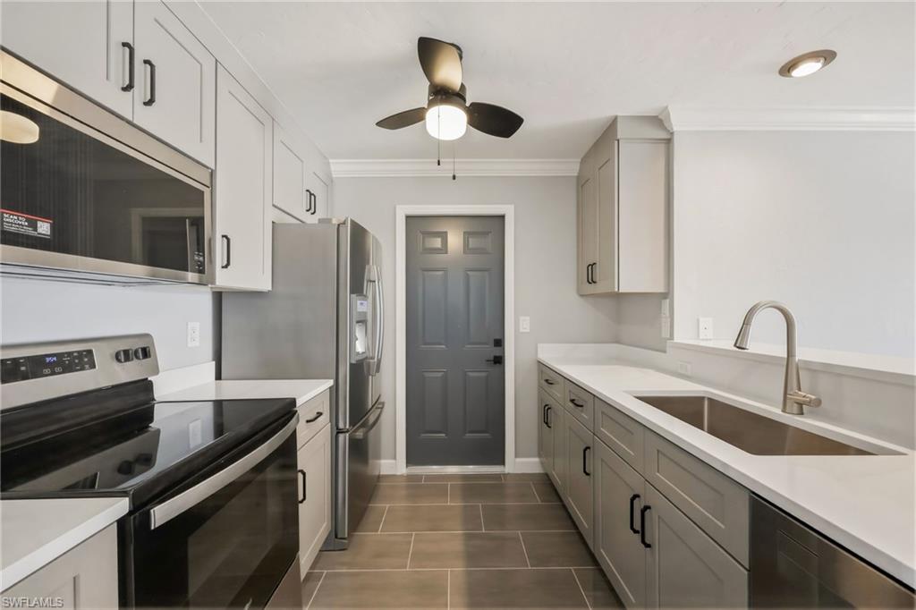 CAPE CORAL - Residential Lease