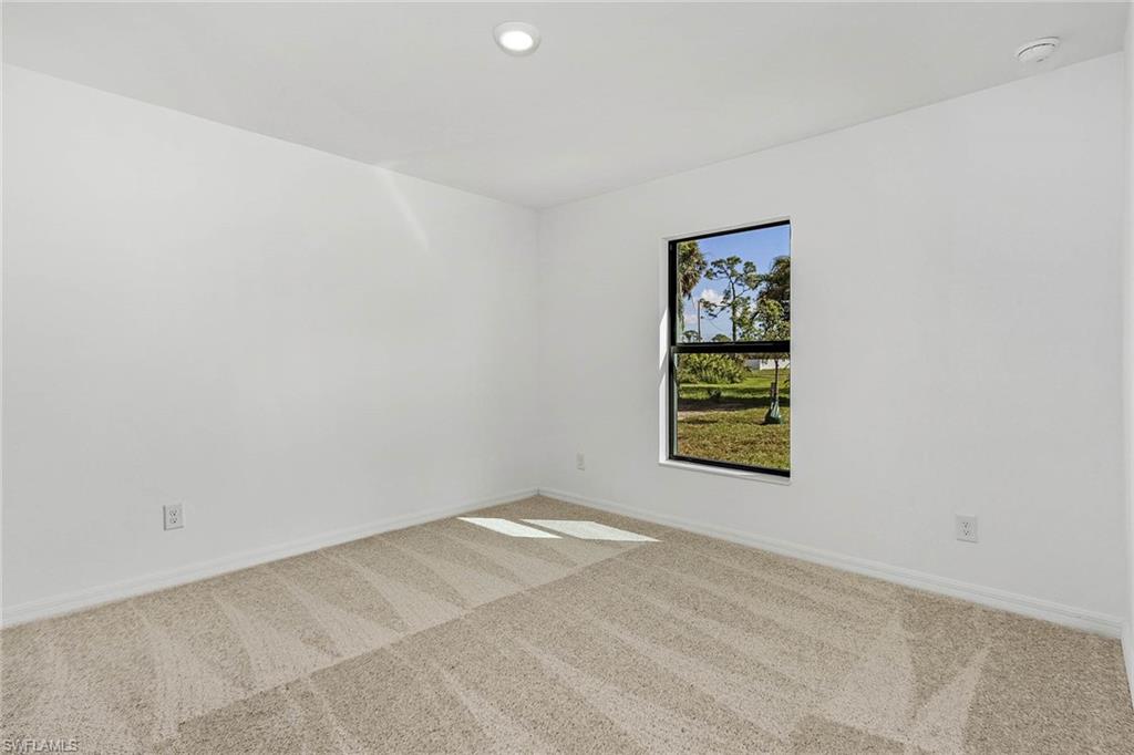 MIRROR LAKES - Residential