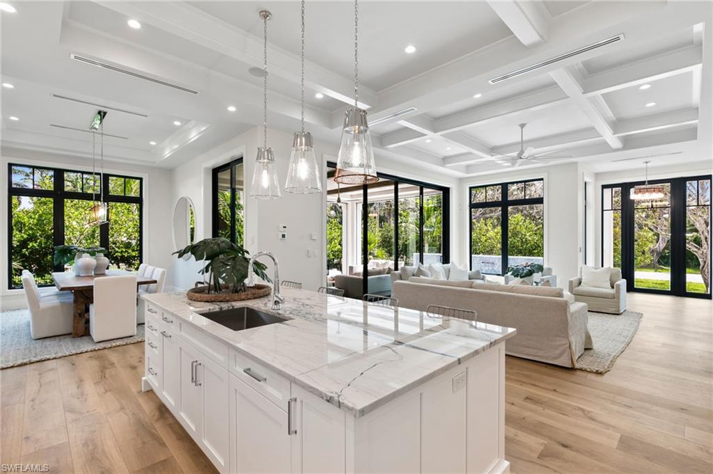 LAKE PARK - Residential