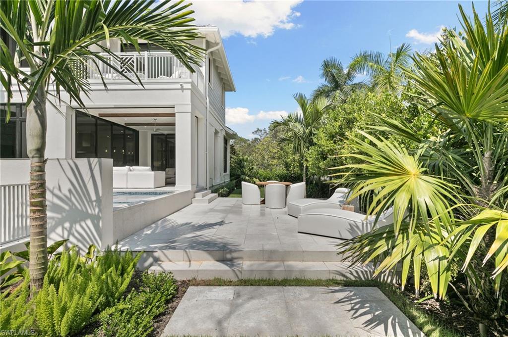 LAKE PARK - Residential