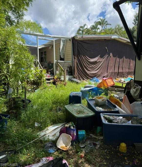 This 3BR/2BA mobile home is in rough shape and will need a full renovation. The value is in the land, situated in a great Fort Myers location. Quiet street, easy access to major roads. This deal won't last!