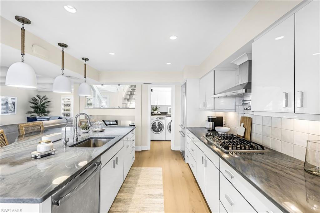 SUNSET CAPTIVA CONDO - Residential